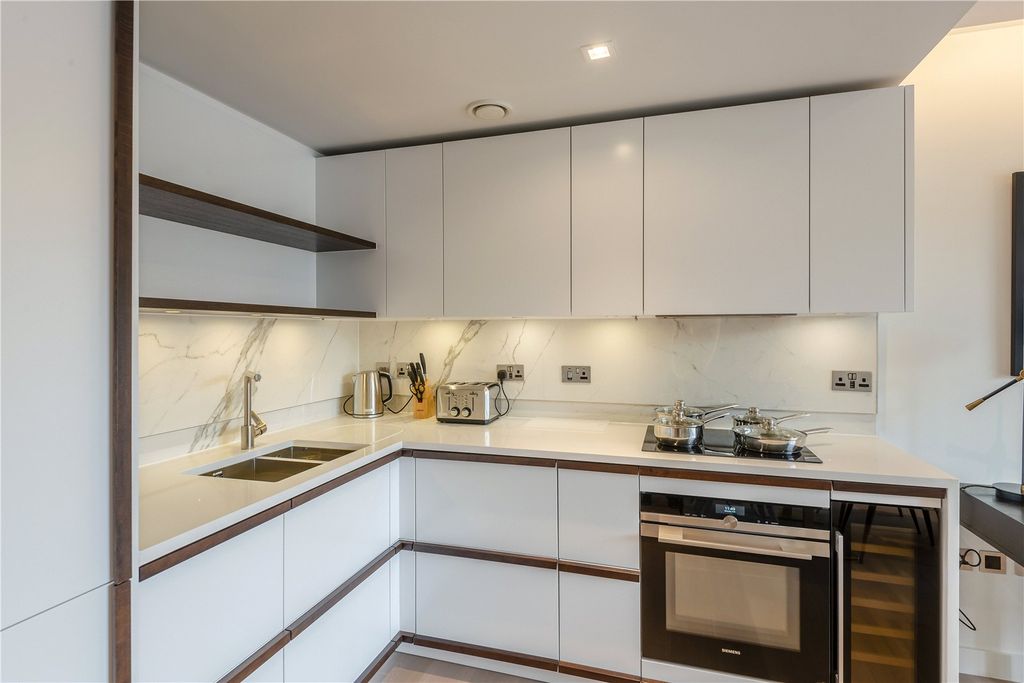 Property photo 2 of 11 Picture No. 28