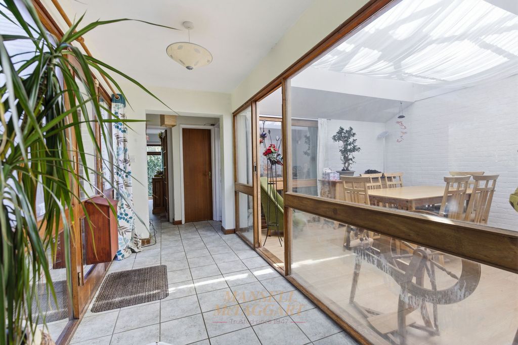Additional image 6 of 7 bed detached house for saleHackenden Lane, East Grinstead RH19