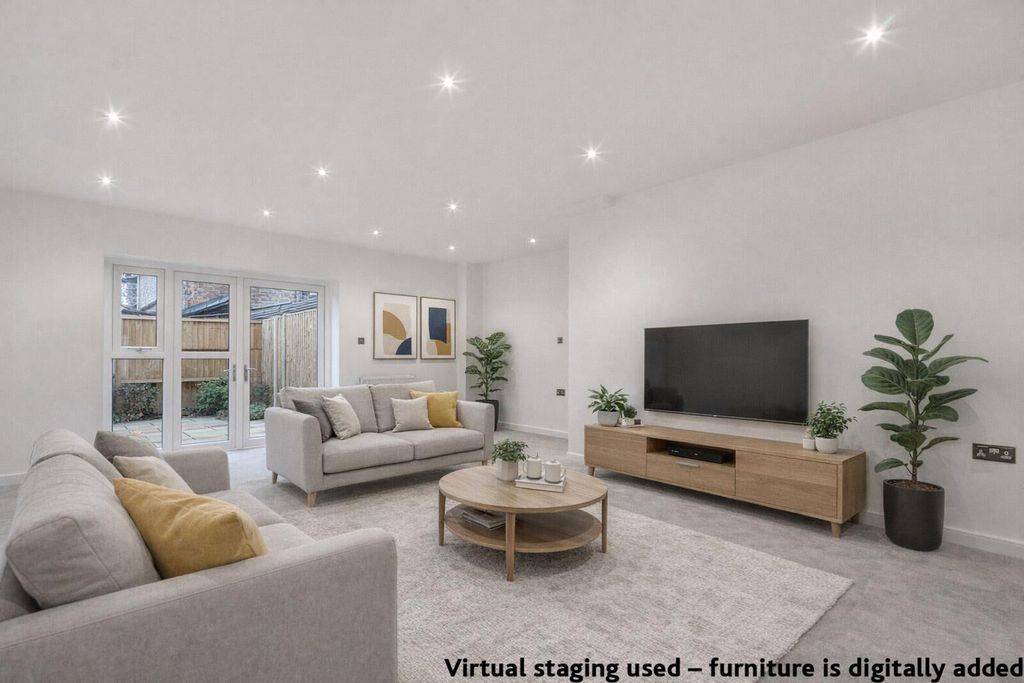 Property photo 2 of 14