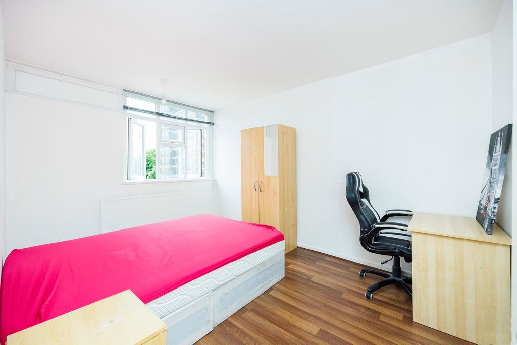 Property photo 2 of 22