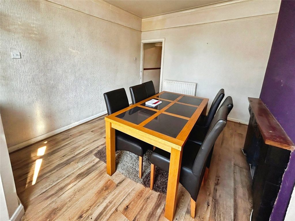Property photo 3 of 16 Picture No. 25