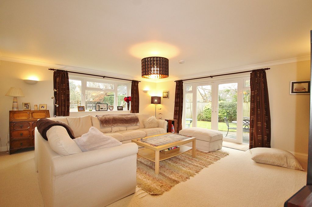 Property photo 3 of 27