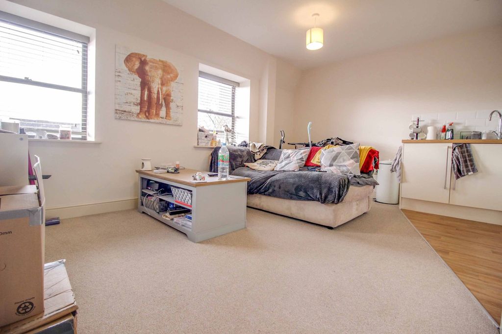 Property photo 2 of 7