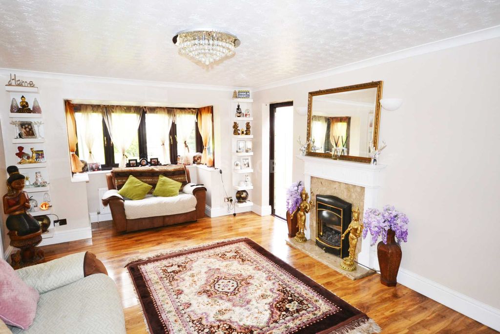 Property photo 2 of 14