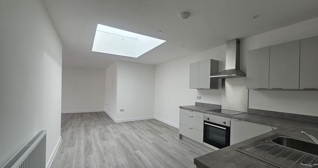 Property photo 1 of 7 Kitchen
