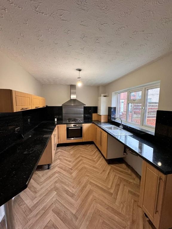 Property photo 2 of 12 763245Cb-04A0-4E49-8248-3999Ac992358.Jpg