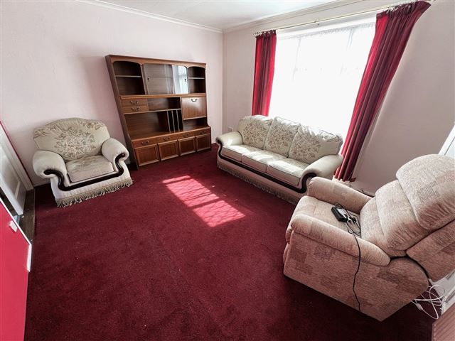 Property photo 2 of 10 Lounge