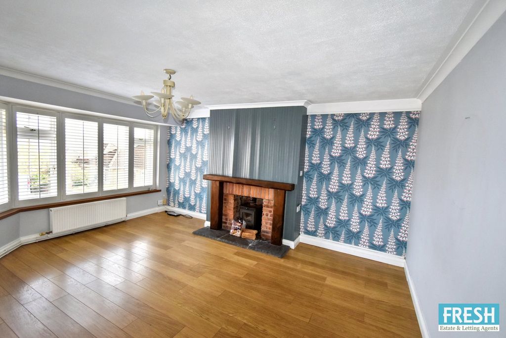 Property photo 3 of 25