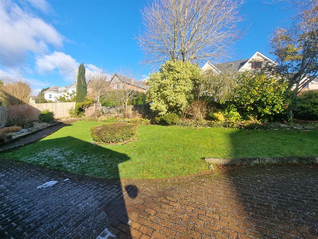 Property photo 2 of 23 Front Garden.Jpg