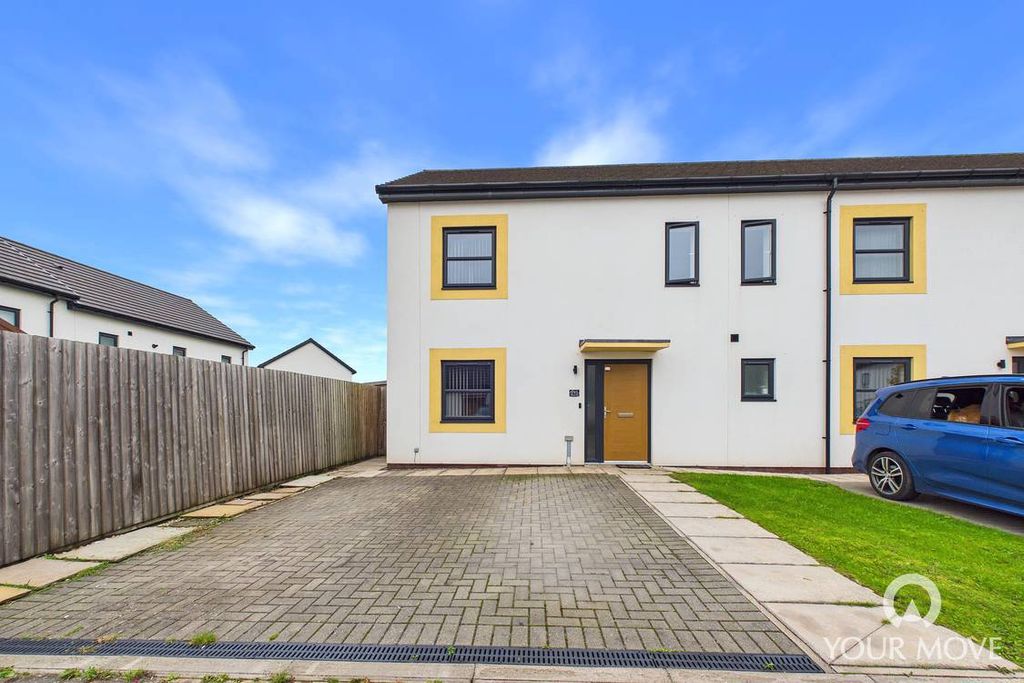 Property photo 1 of 10 Outside