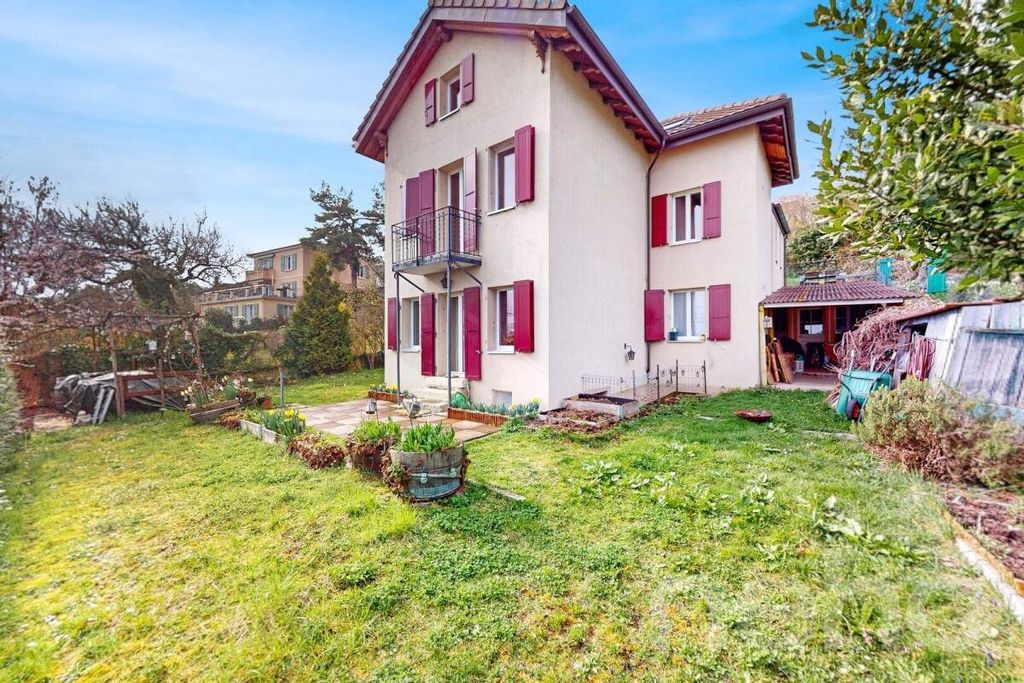 Property photo 3 of 13