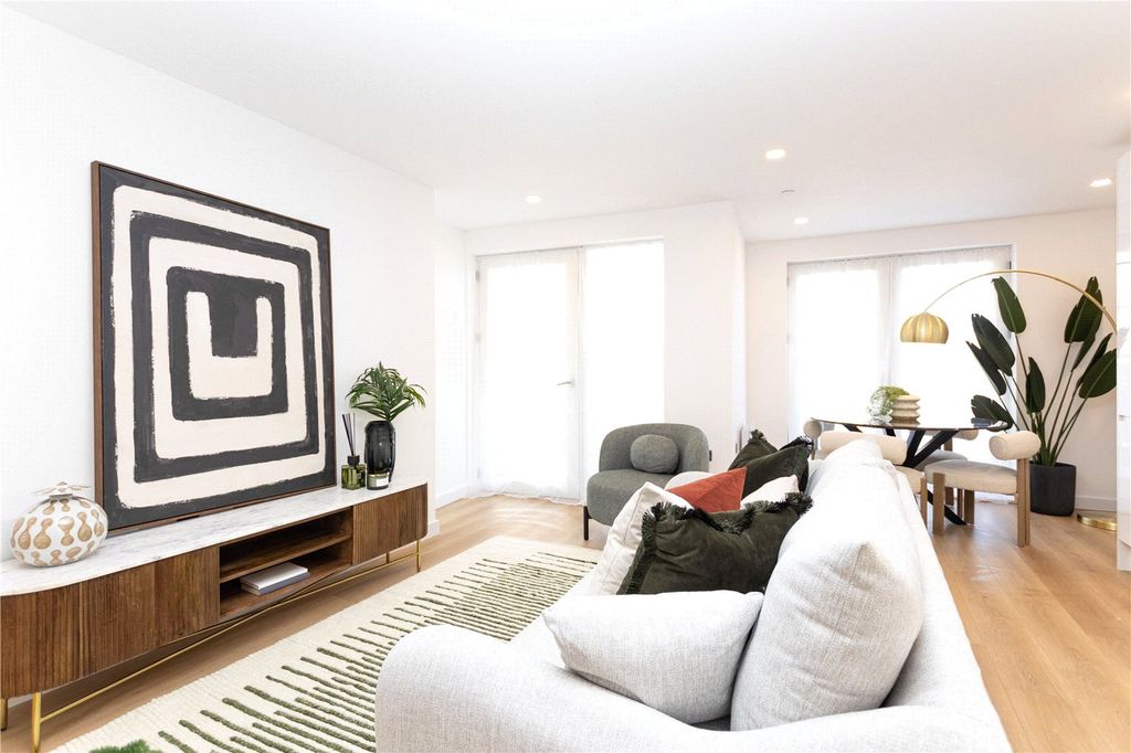 Property photo 3 of 20 Picture 3