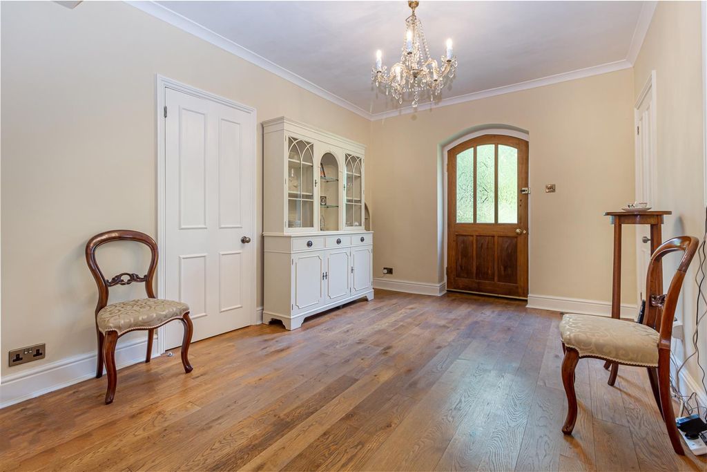 Property photo 3 of 35 Dining-Room-1.Jpg