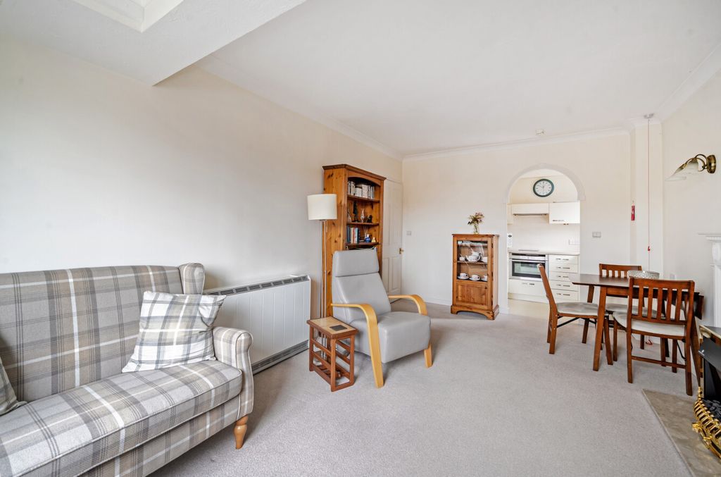 Property photo 2 of 17 1407901-13-6980A4...