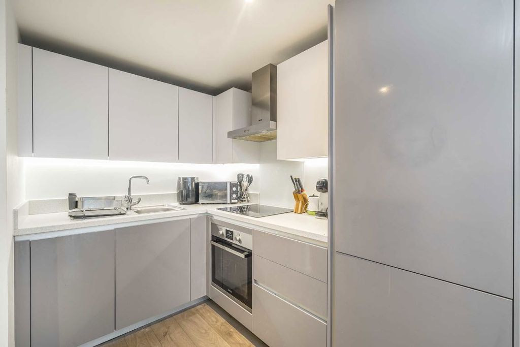 Property photo 3 of 5