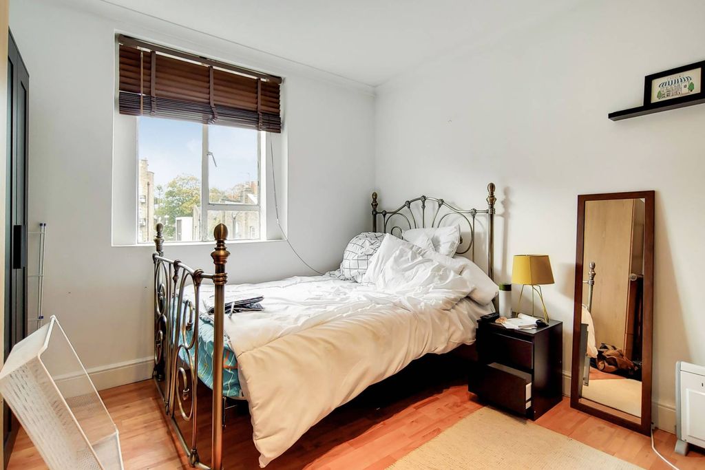 Property photo 1 of 5