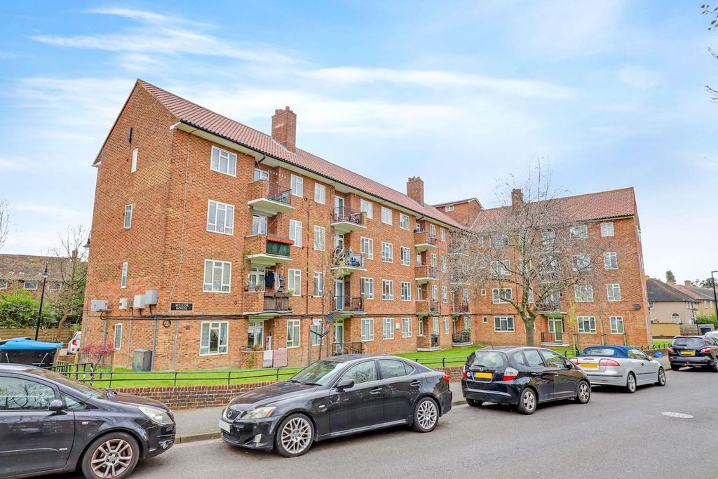 Property photo 2 of 15 06-3Fadjhpropworld - Flat 18, Mellor House - 43-Me