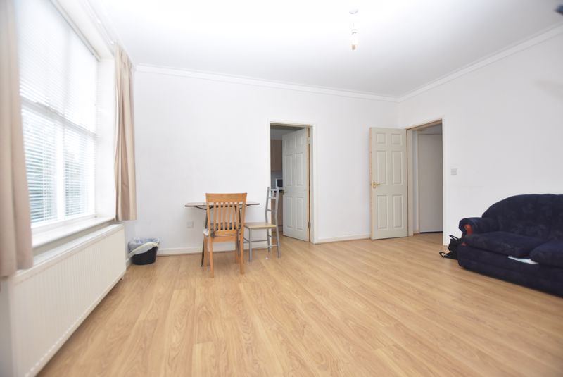 Property photo 2 of 10 Photo 3