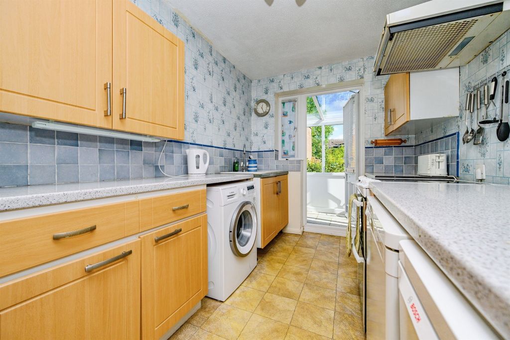 Property photo 3 of 16