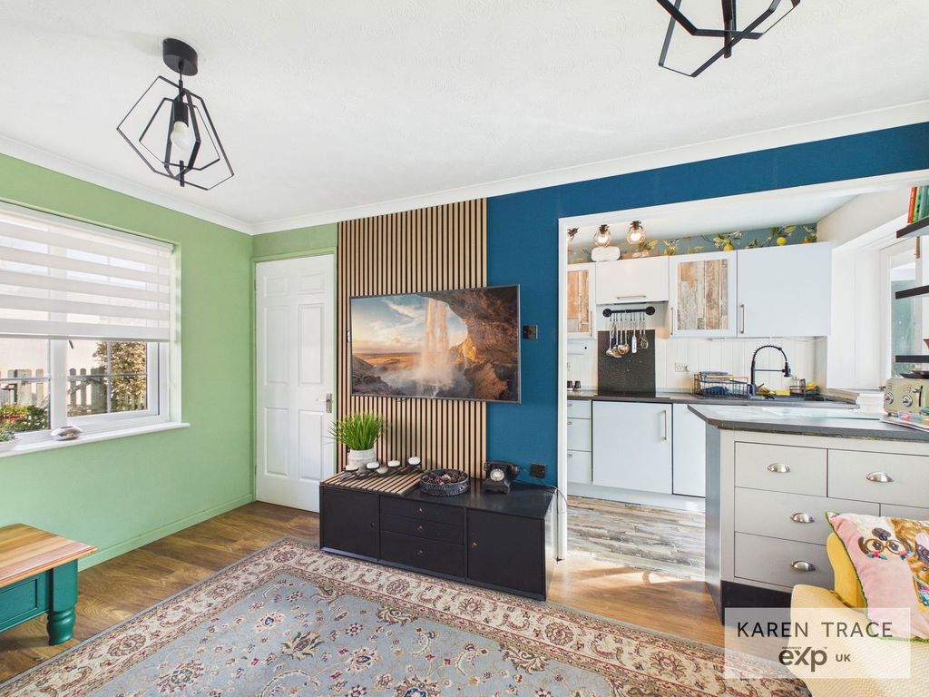 Property photo 3 of 24