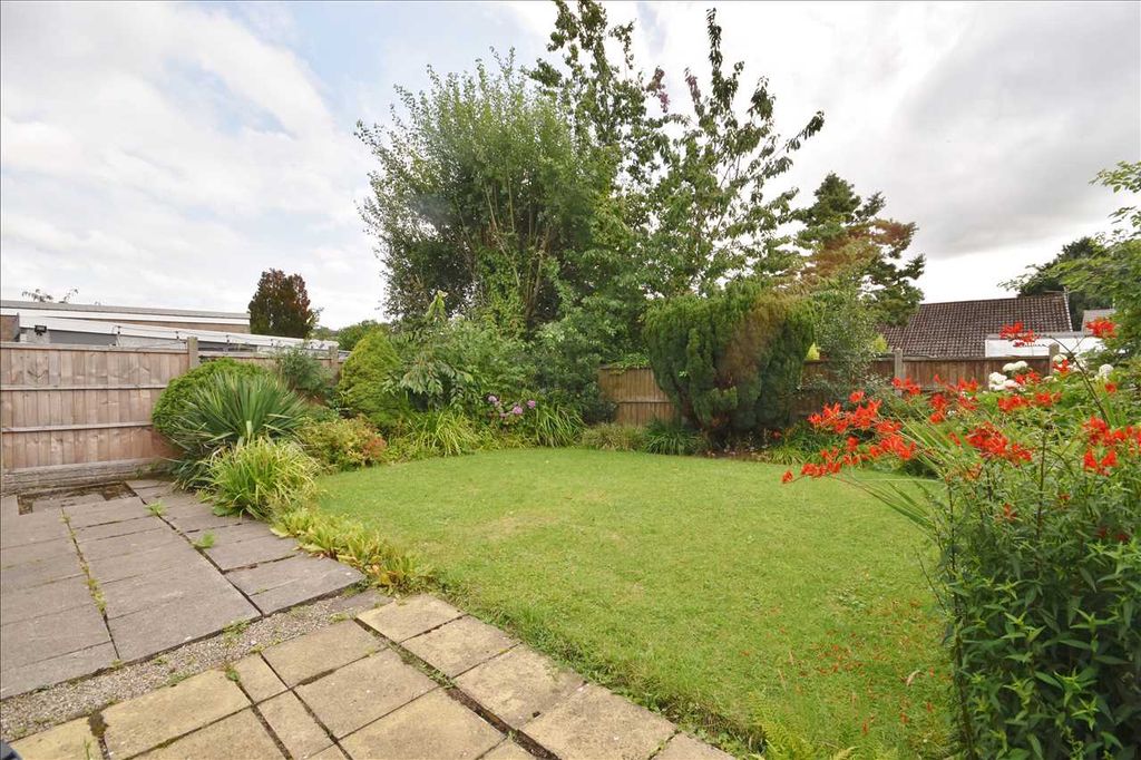 Property photo 2 of 12