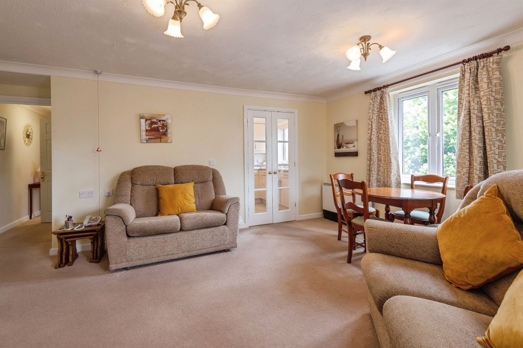 Property photo 3 of 17