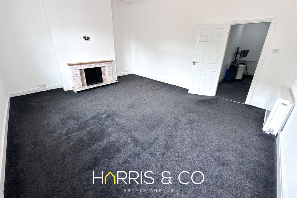 Property photo 3 of 12 Picture No. 03