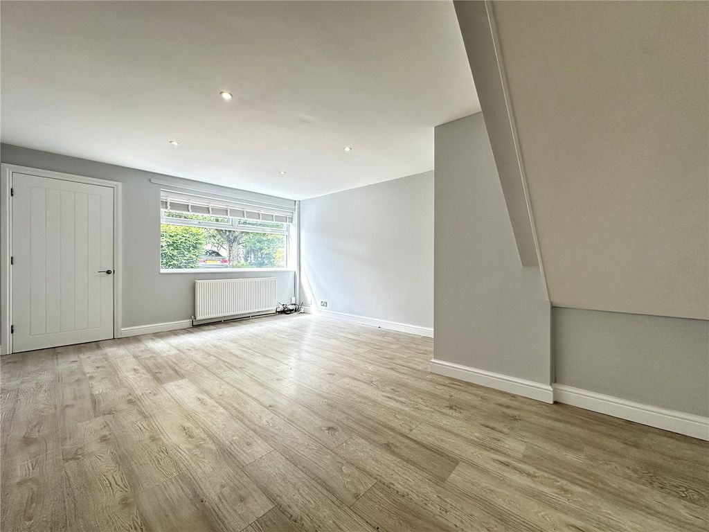 Property photo 2 of 16 Picture No. 16