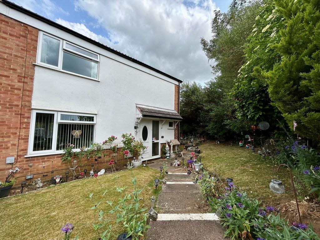 Property photo 1 of 15 Photo 5