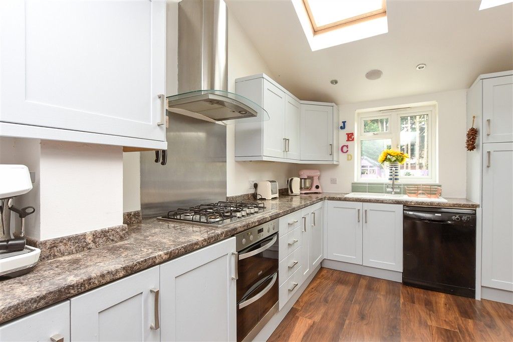 Property photo 3 of 16 Kitchen