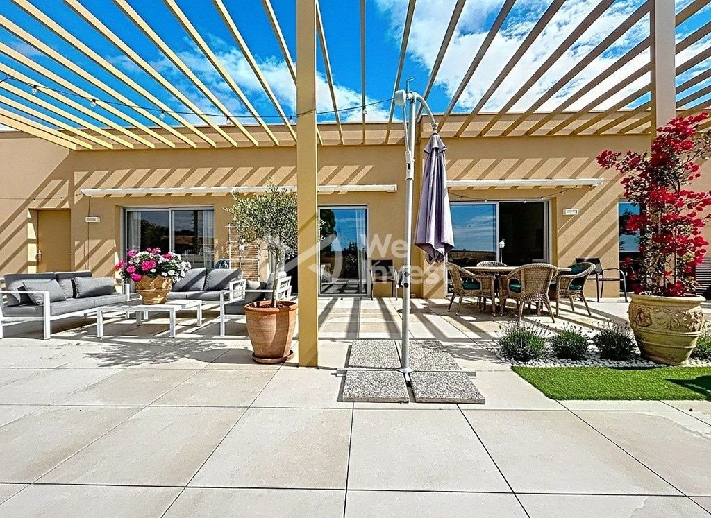 Property photo 1 of 10 Rooftop Grabels