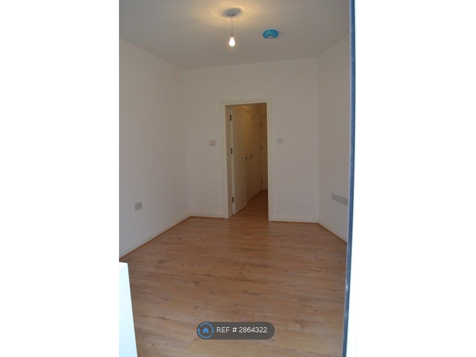 Property photo 3 of 4 Living Space