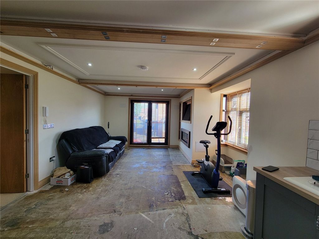 Property photo 3 of 8 Picture No. 05