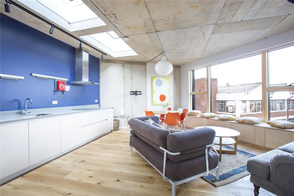 Property photo 2 of 19 Reception Room