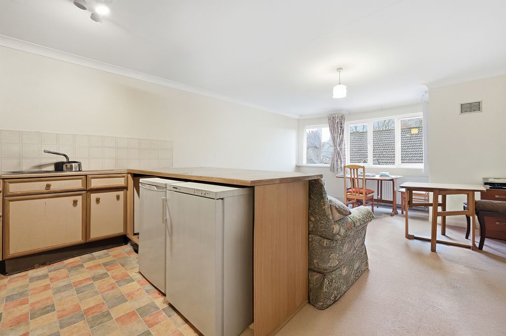 Property photo 3 of 15