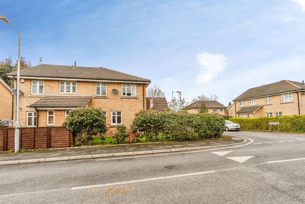 Property photo 1 of 16 Pbox-Img.Jpg