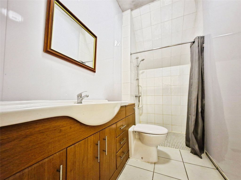 Property photo 3 of 9 Picture No. 12