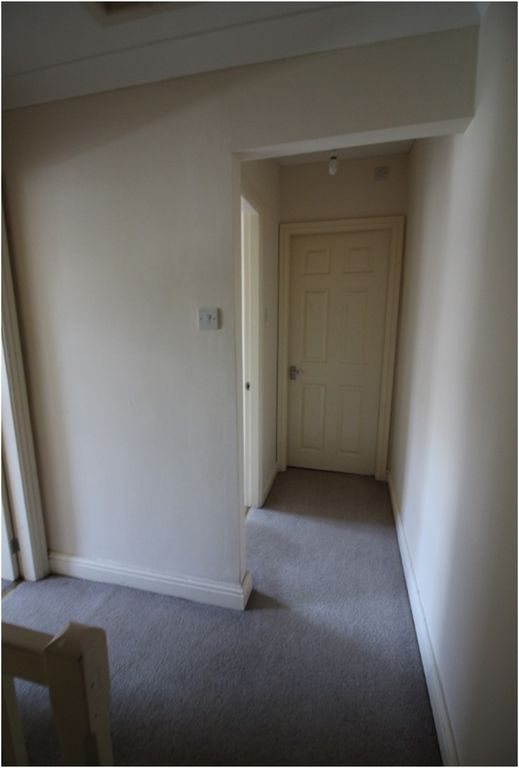 Property photo 3 of 8 Hallway