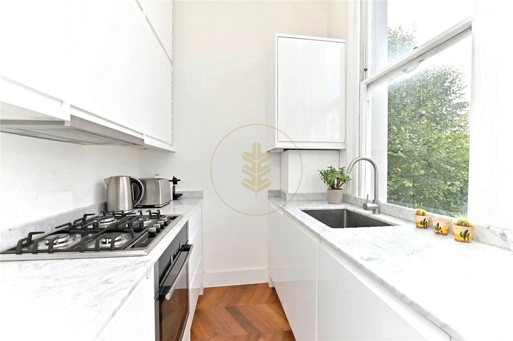 Property photo 3 of 13 Picture No. 08