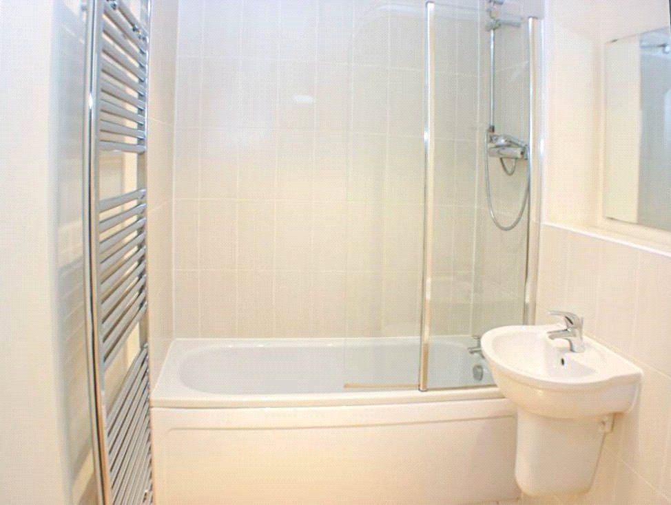 Property photo 3 of 8 Bathroom