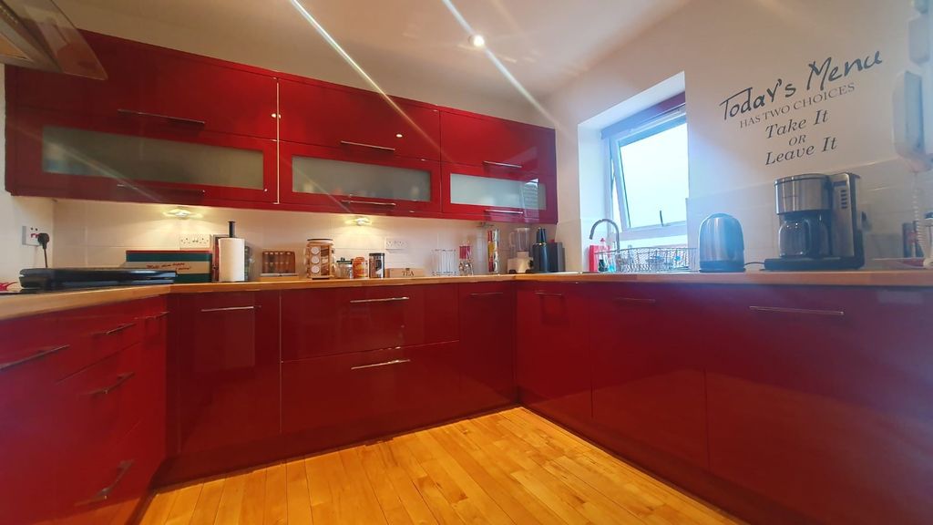 Property photo 2 of 13