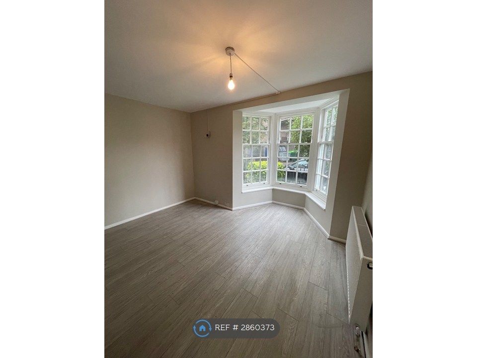 Property photo 1 of 13 Bedroom
