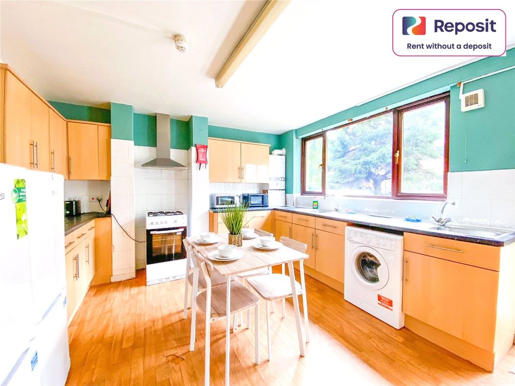 Property photo 1 of 11 Picture No. 23