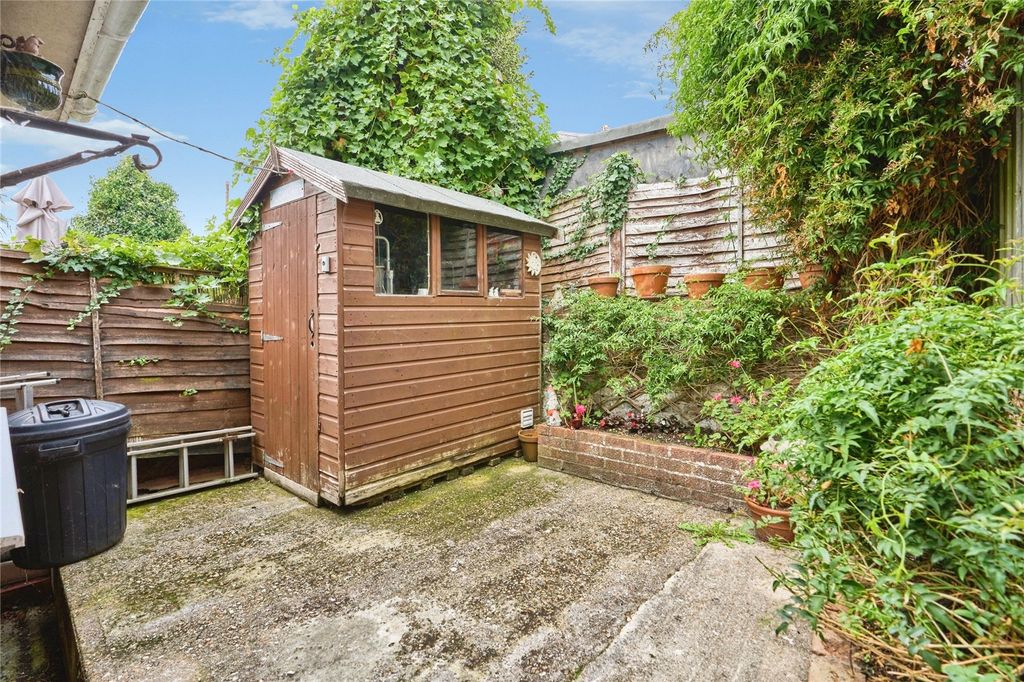 Property photo 2 of 14 Picture No. 28