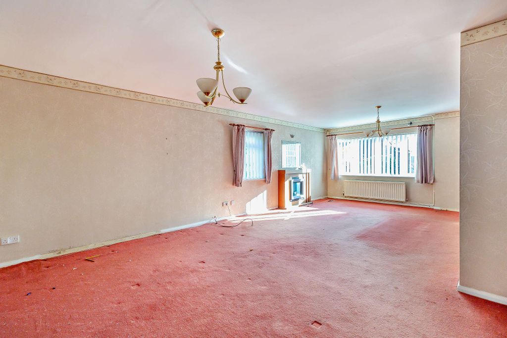 Property photo 2 of 22