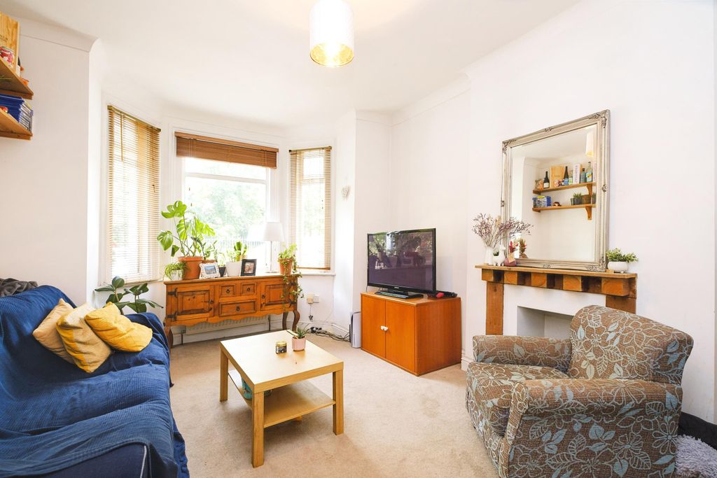 Property photo 1 of 9 1