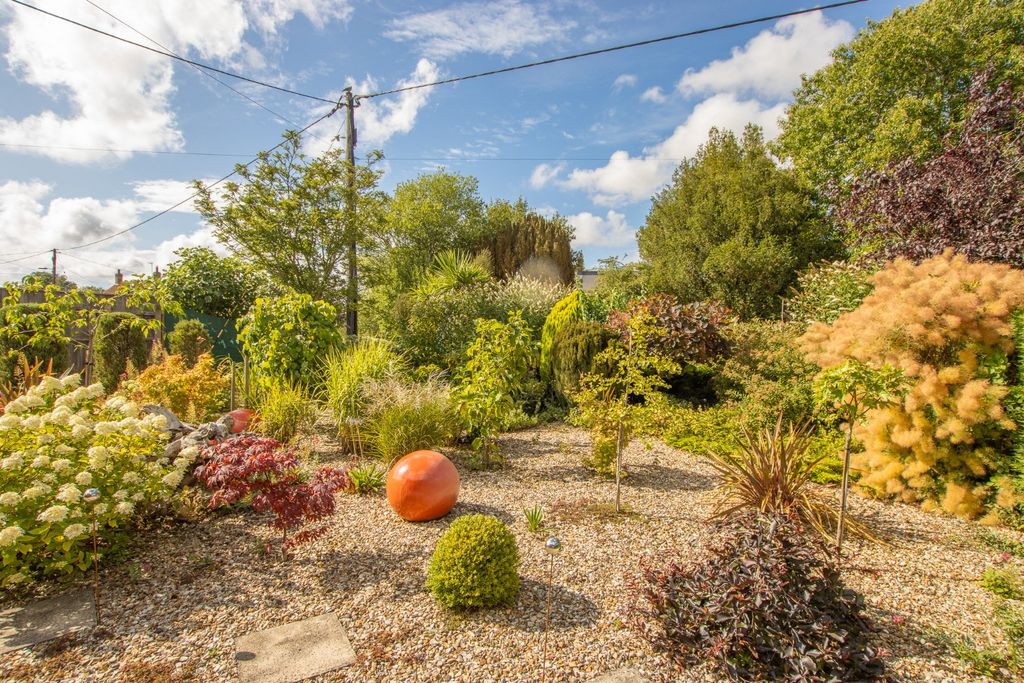 Property photo 3 of 25 4355813