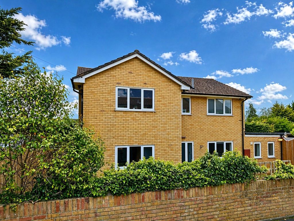 Property photo 2 of 19 Picture No. 20