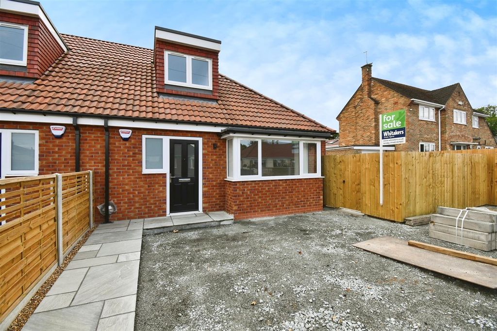 Property photo 1 of 11 Front External