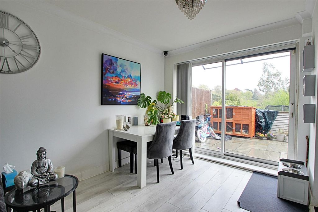 Property photo 3 of 18 Dining.Jpg